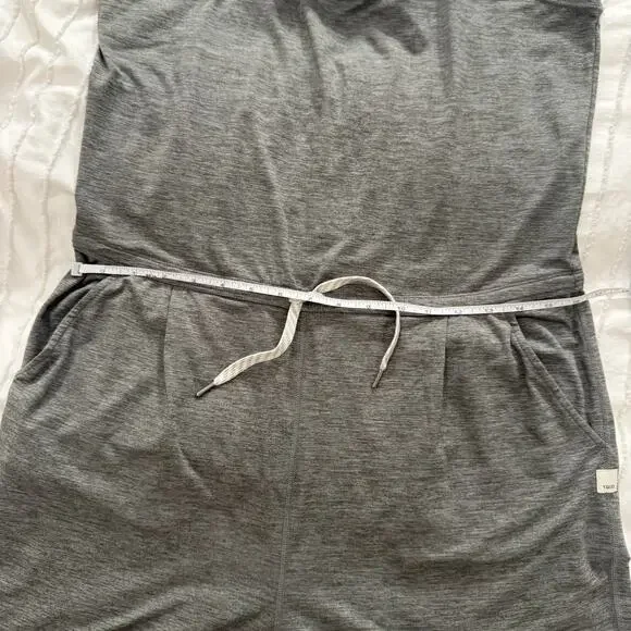 Vuori Jogger Women’s Medium Gray Romper Athleisure Yoga Travel Lounge Minimalist - Picture 14 of 16